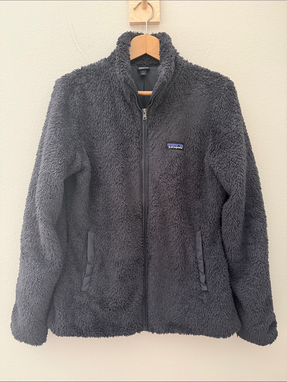 Patagonia Charcoal Gray Women's Teddy Fleece Zip-Up Jacket Size Large